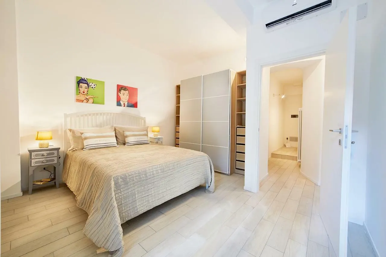 Апартаменты Buro Bed & Relax Парма 0*,